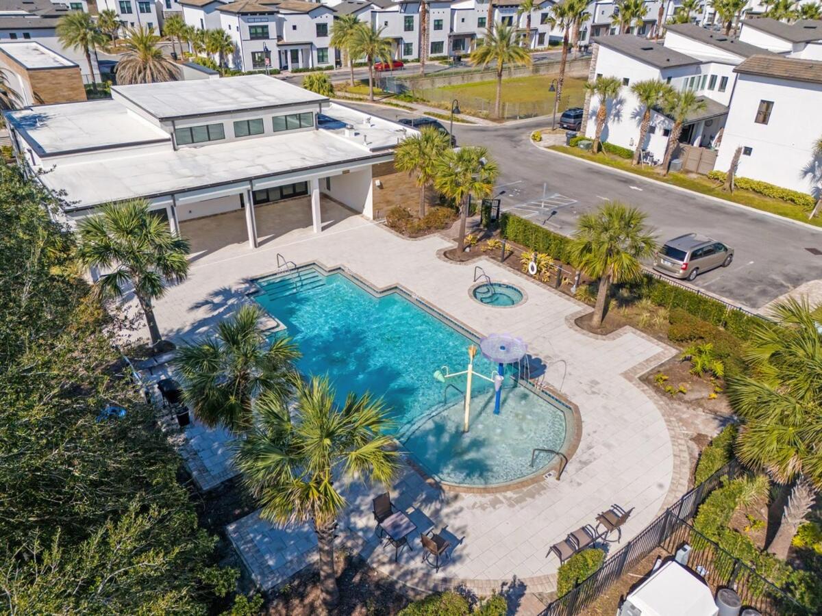 Modern resort style retreat with great amenities - 3