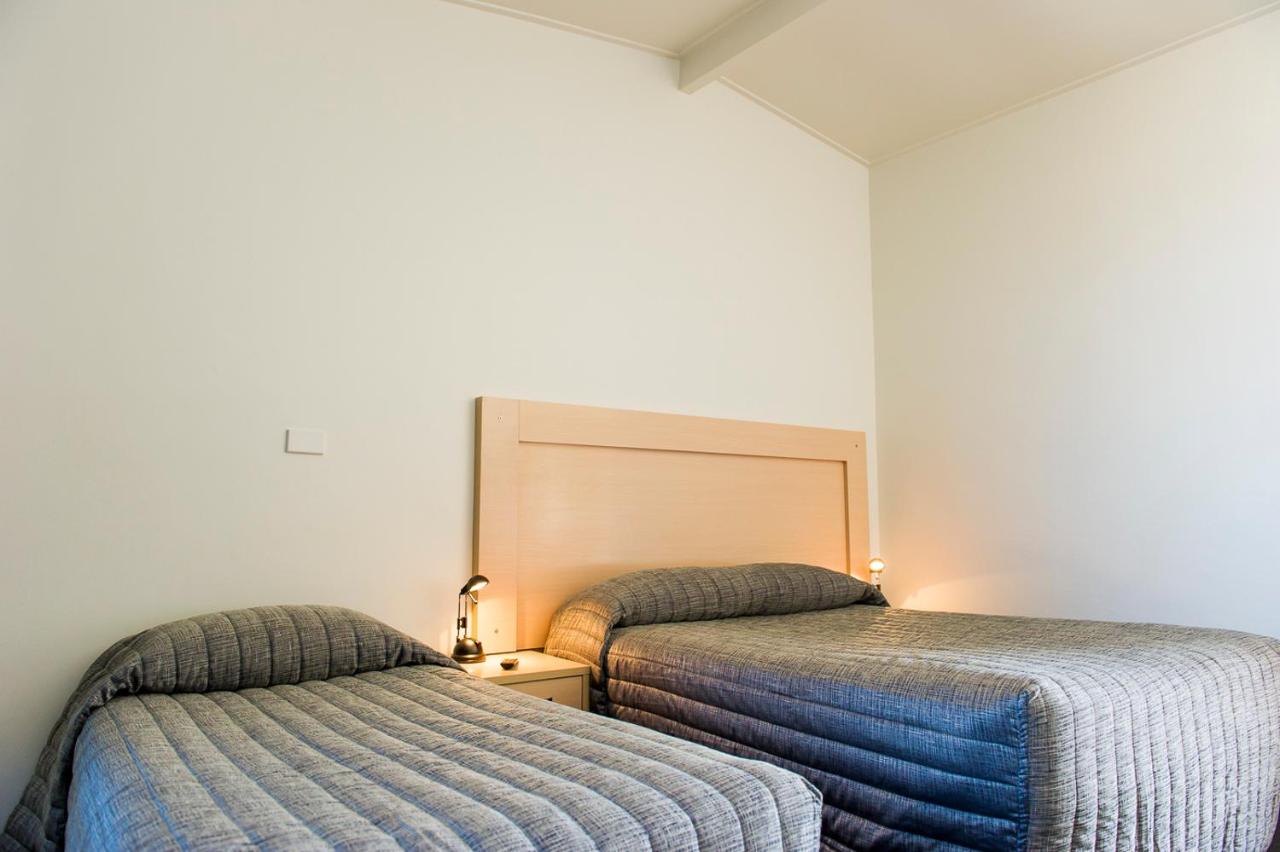 Cherry Blossom Motor Inn photo 2