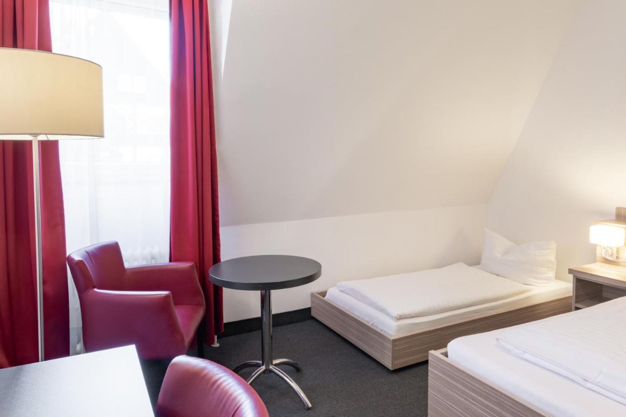 Hotel Sonnenhof Pleinfeld photo 3