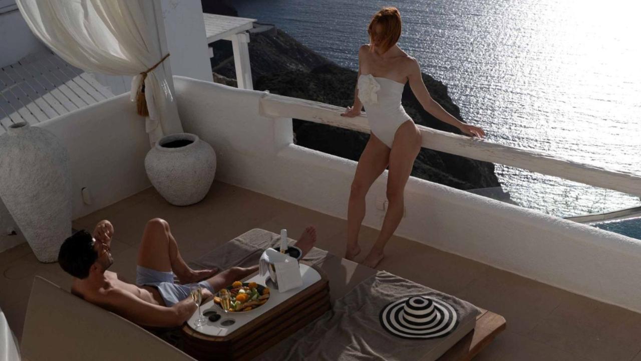 Apeiron Blue Santorini - Sustainable Adults Only 14 Plus - 4