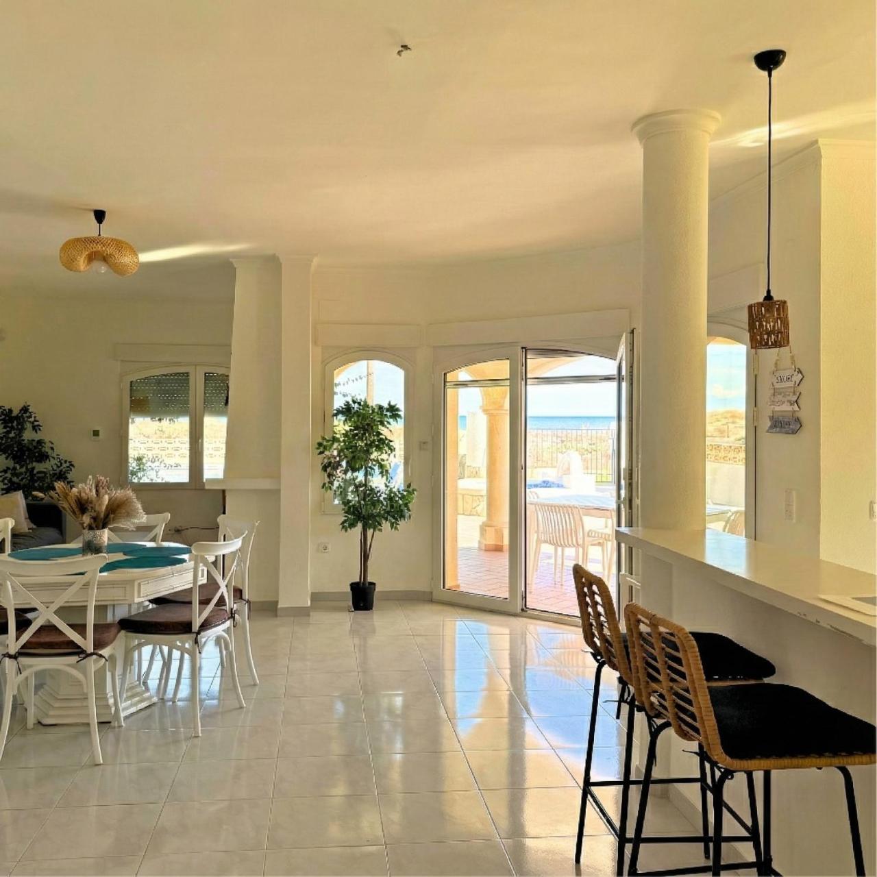 holaVivienda - Villa de lujo a pie de playa con piscina privada - 5