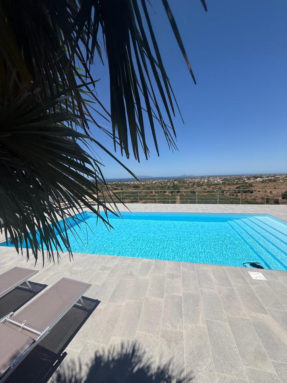 Villa Demirà - Boutique Rooms & Panoramic Pool - 2