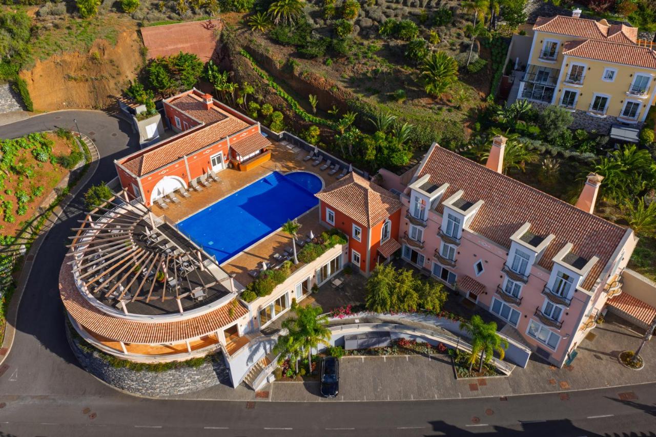 Palheiro Village- Villas & Apartments