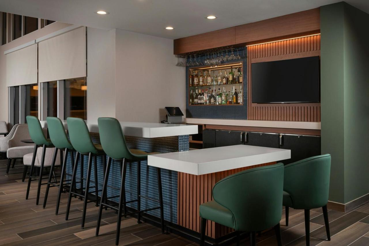 Residence Inn by Marriott Pearland photo 3