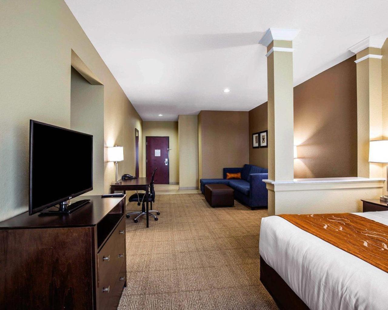 Comfort Suites Northwest - Cy - Fair photo 2