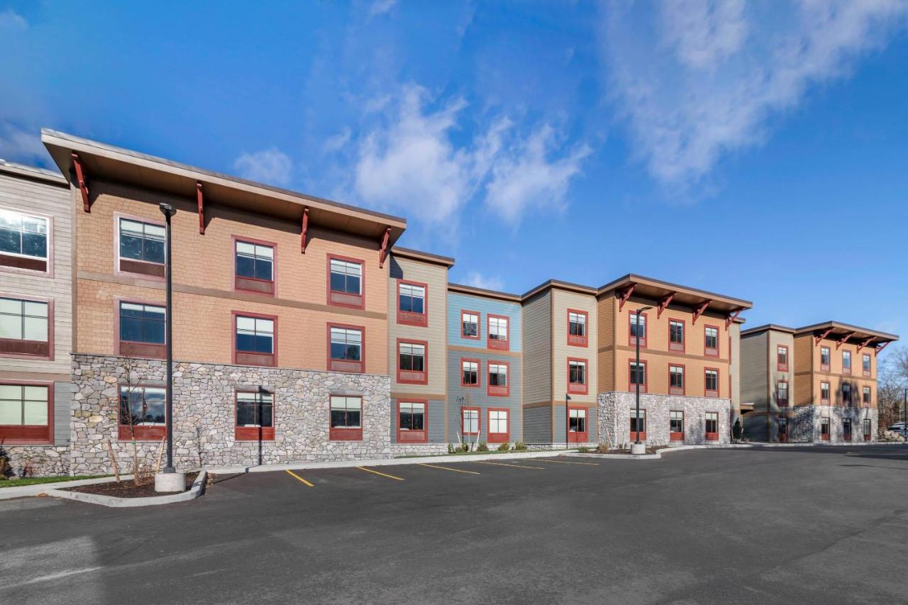 Cambria Hotel Lake Placid - Lakeside Resort - 5