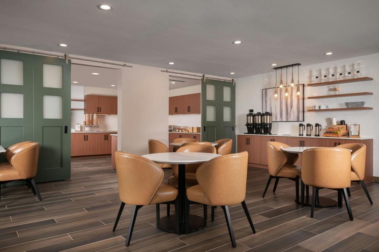 Residence Inn by Marriott Pearland photo 4