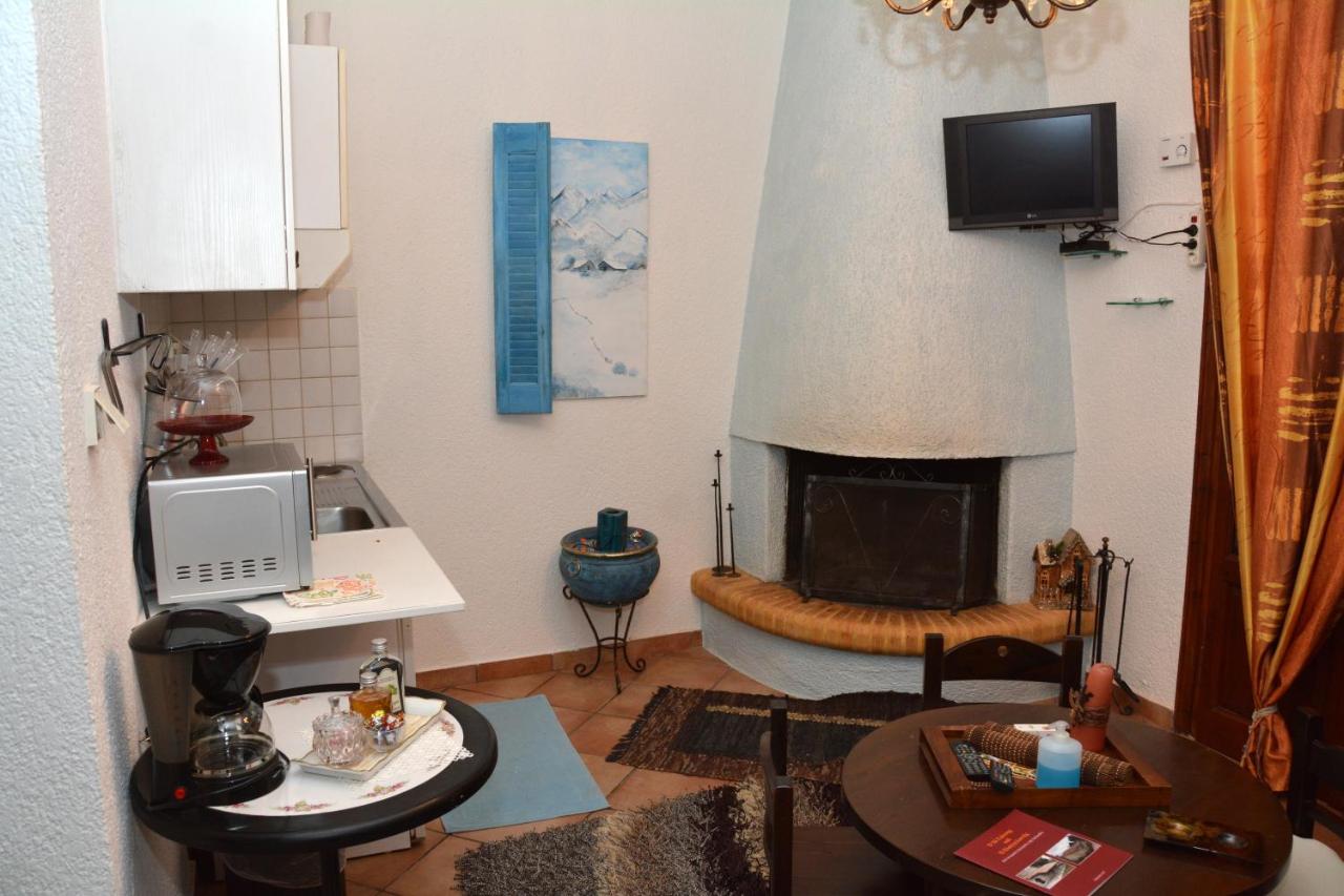 ΑΡΣΙΝΟΗ apartments1 - 6