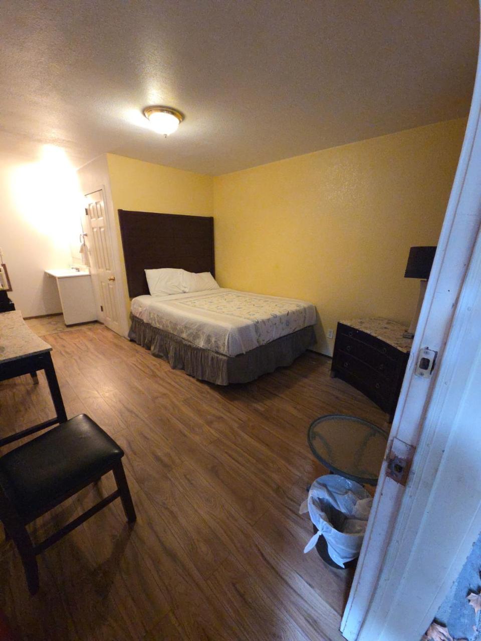 Bigfoot Motel photo 4