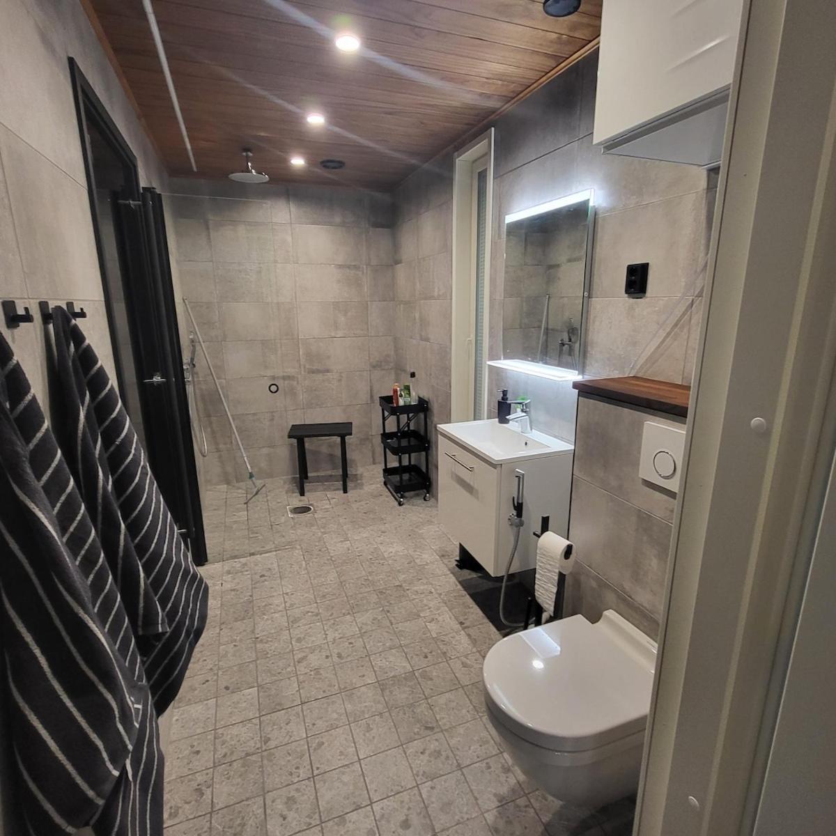 Cozy studio with a wood burning sauna - 4
