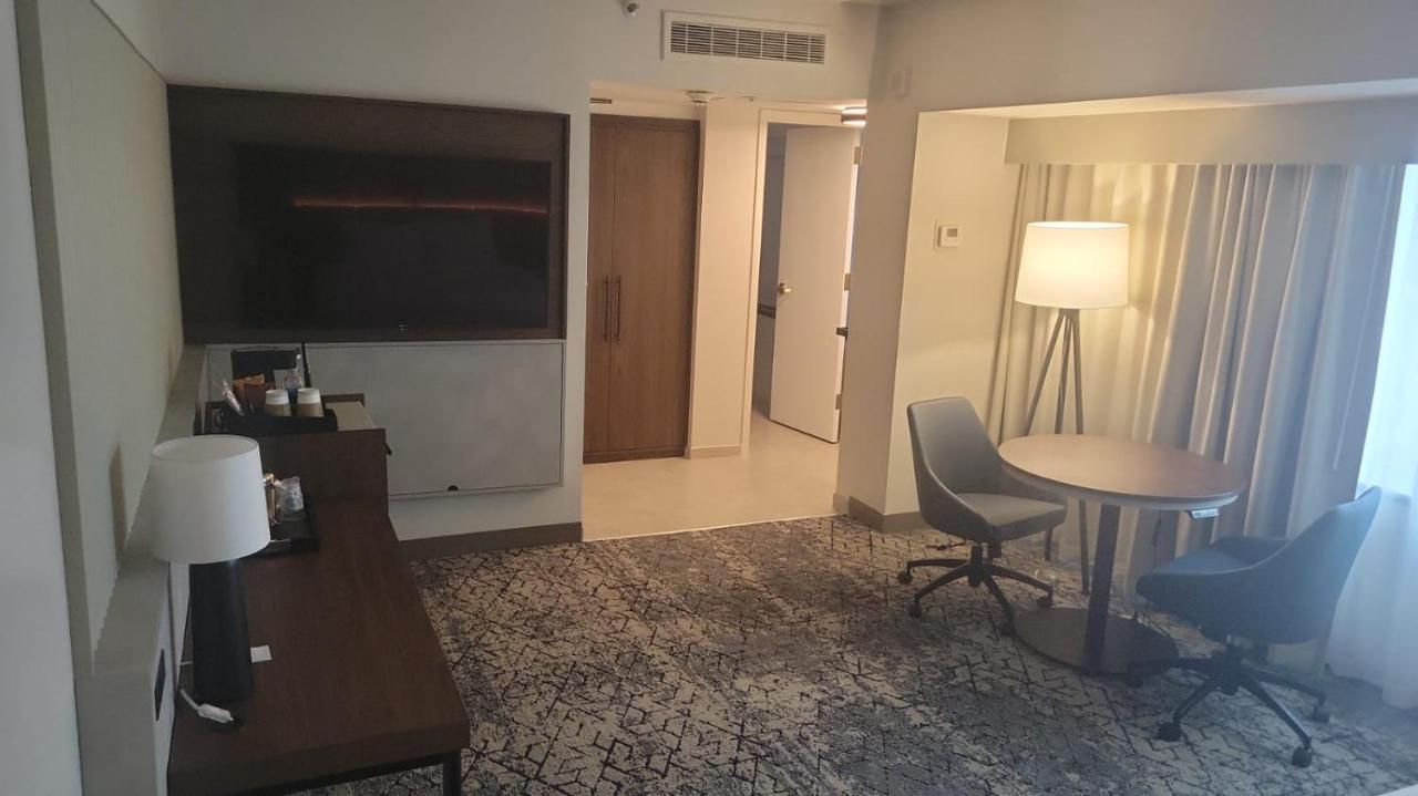 The Plaza Hotel Columbus at Capitol Square photo 2