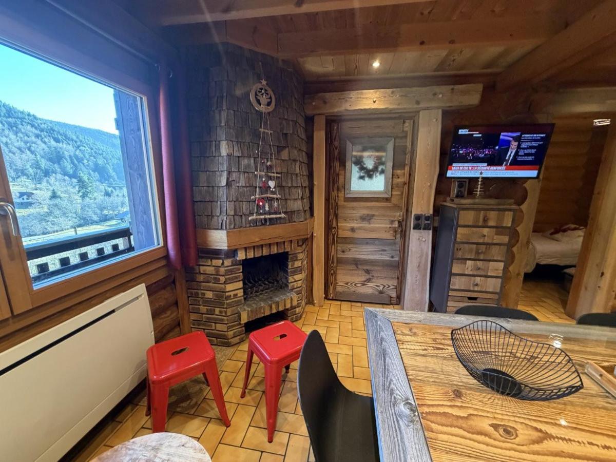 LE GRAND CERF Chalet en rondins avec SPA Jacuzzi photo 3
