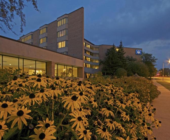 Hotel Mead and Conference Center