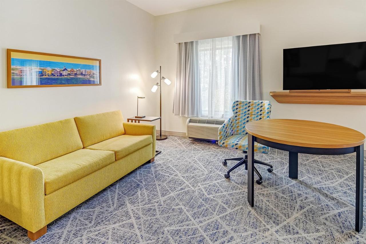 Hampton Inn Foley photo 4