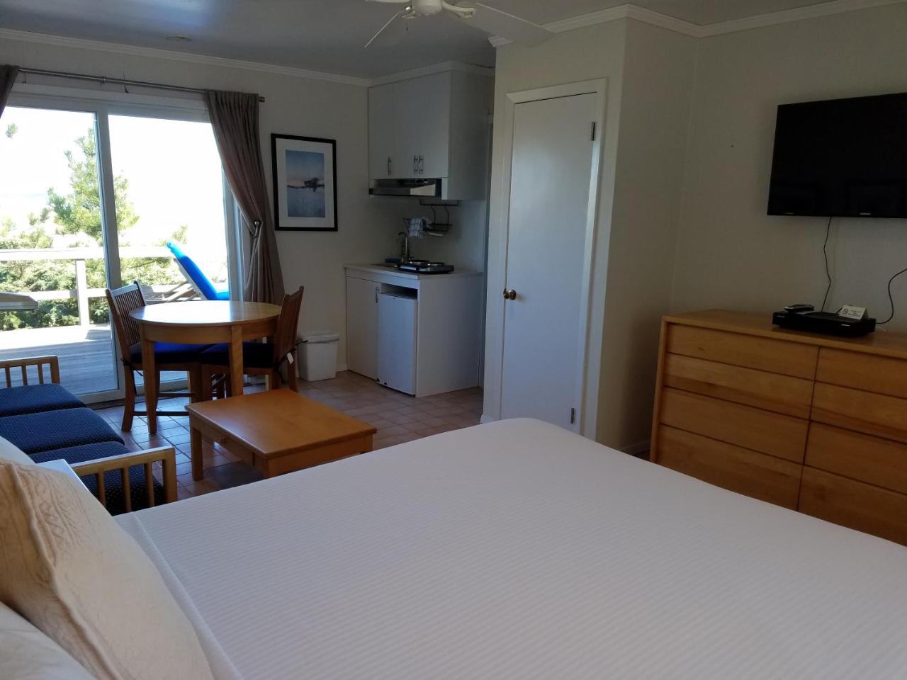 White Sands Motel photo 3
