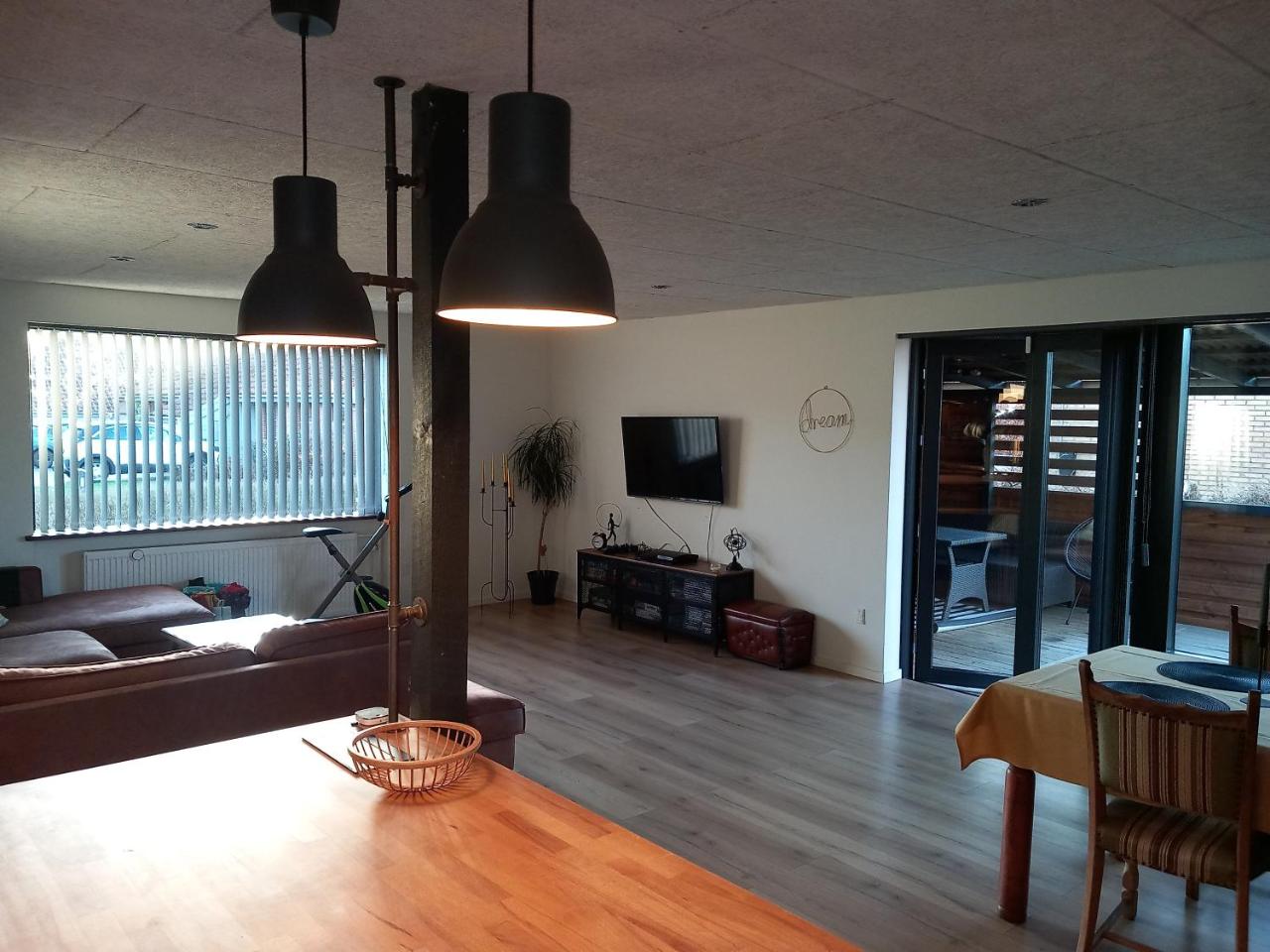 Leons House - 4