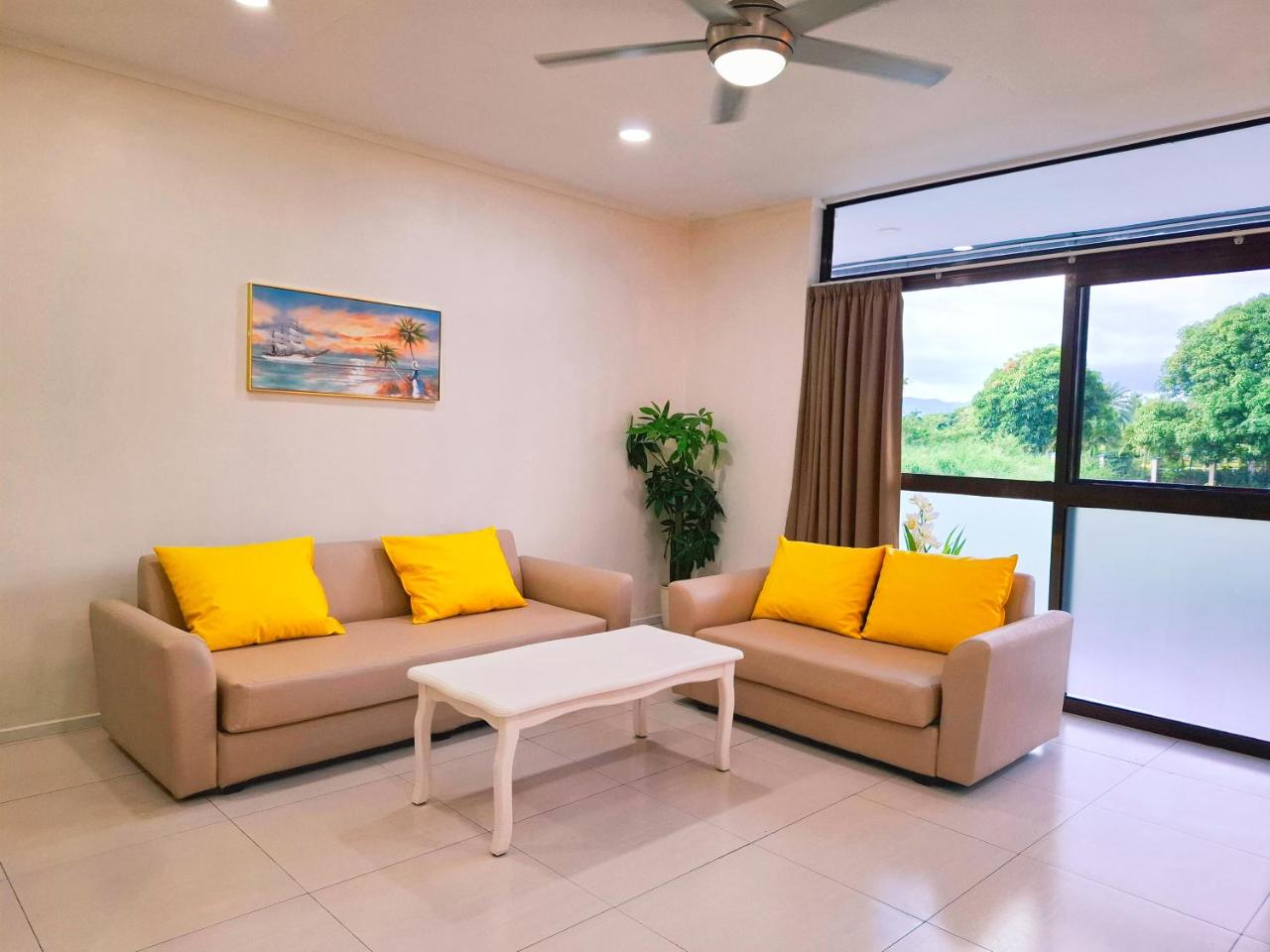 Waterfront Sunset Apartment Nadi photo 4