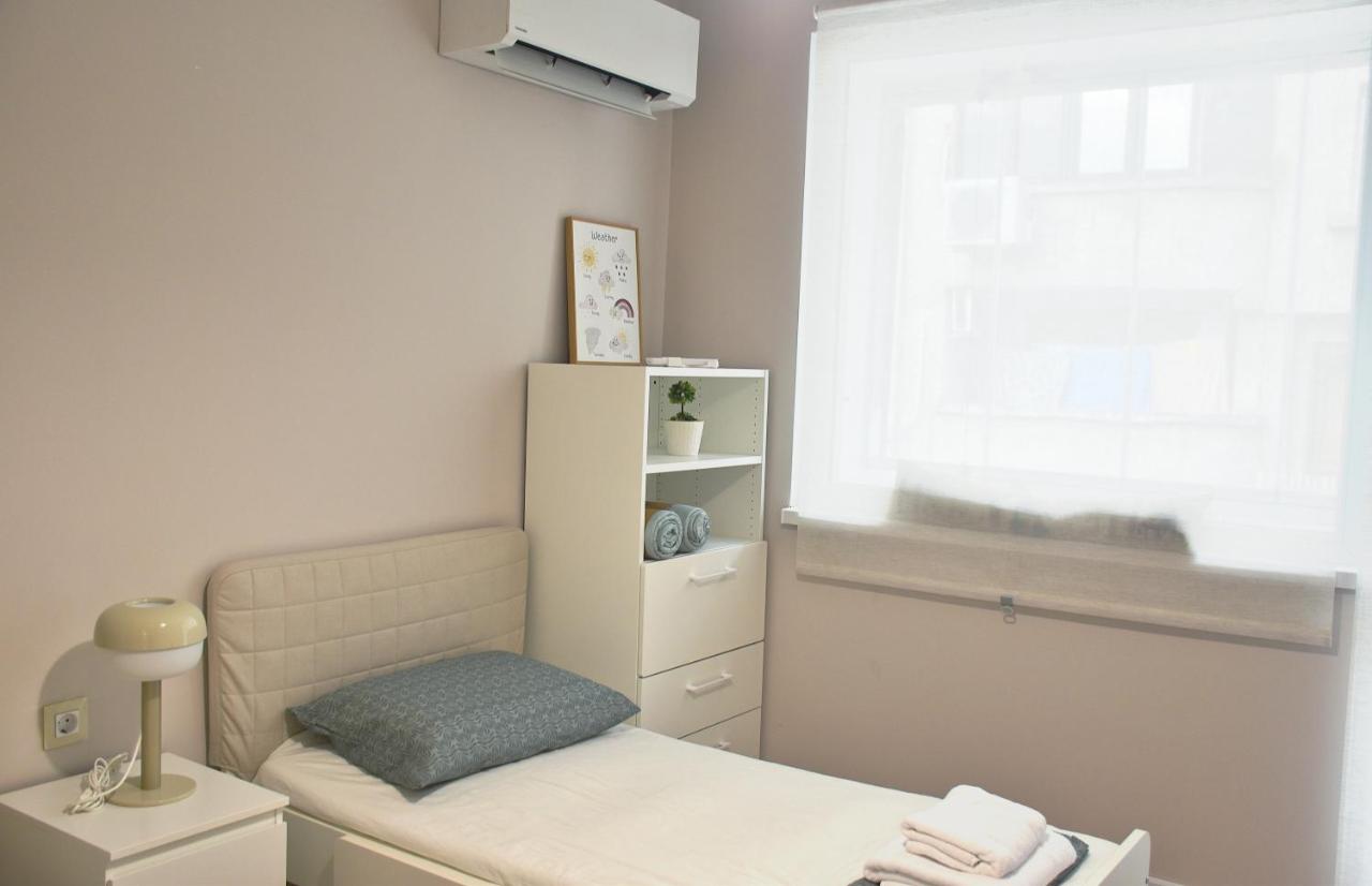Boutique 2-Bedroom Apartment Downtown Burgas - 6
