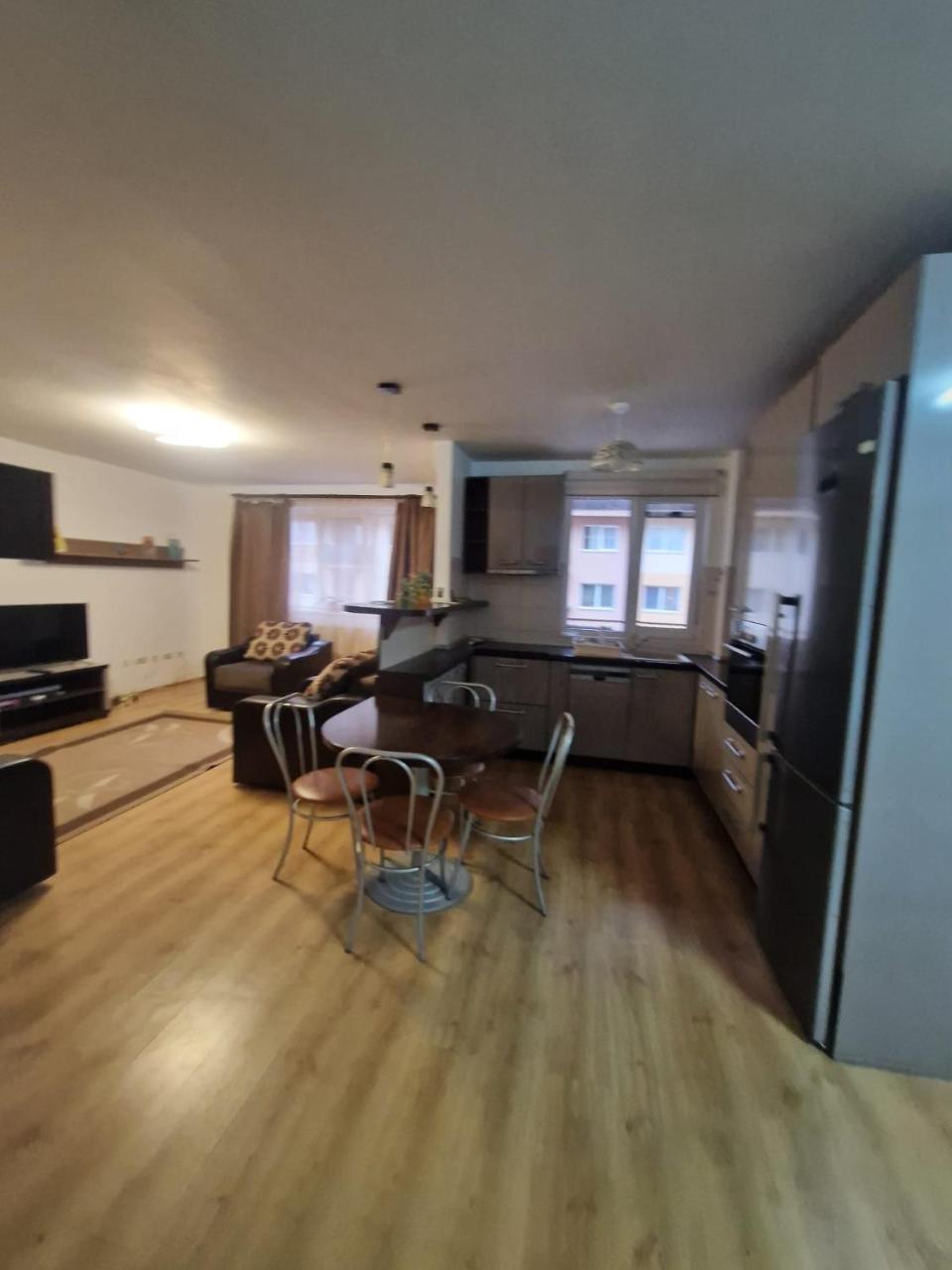 DD's place - 6