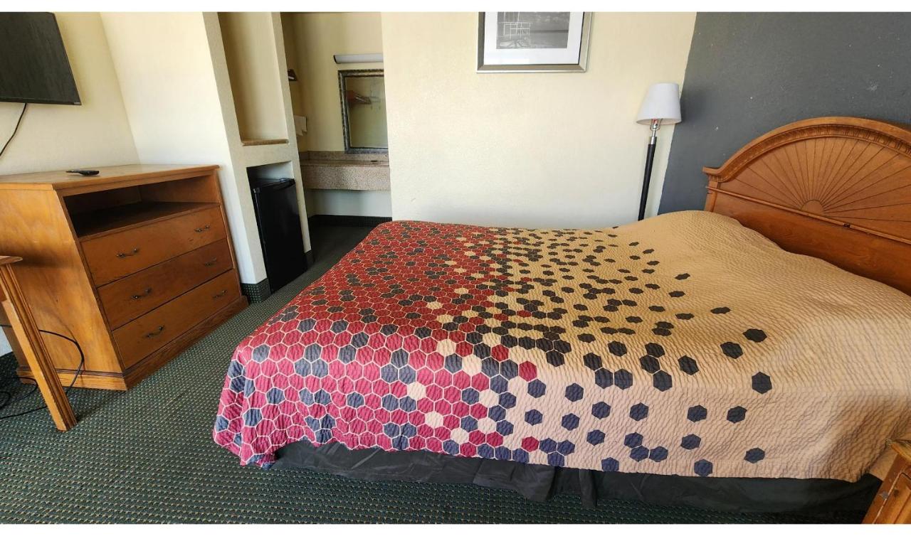 Eco Inn Suites by Hotel O Baytown photo 3