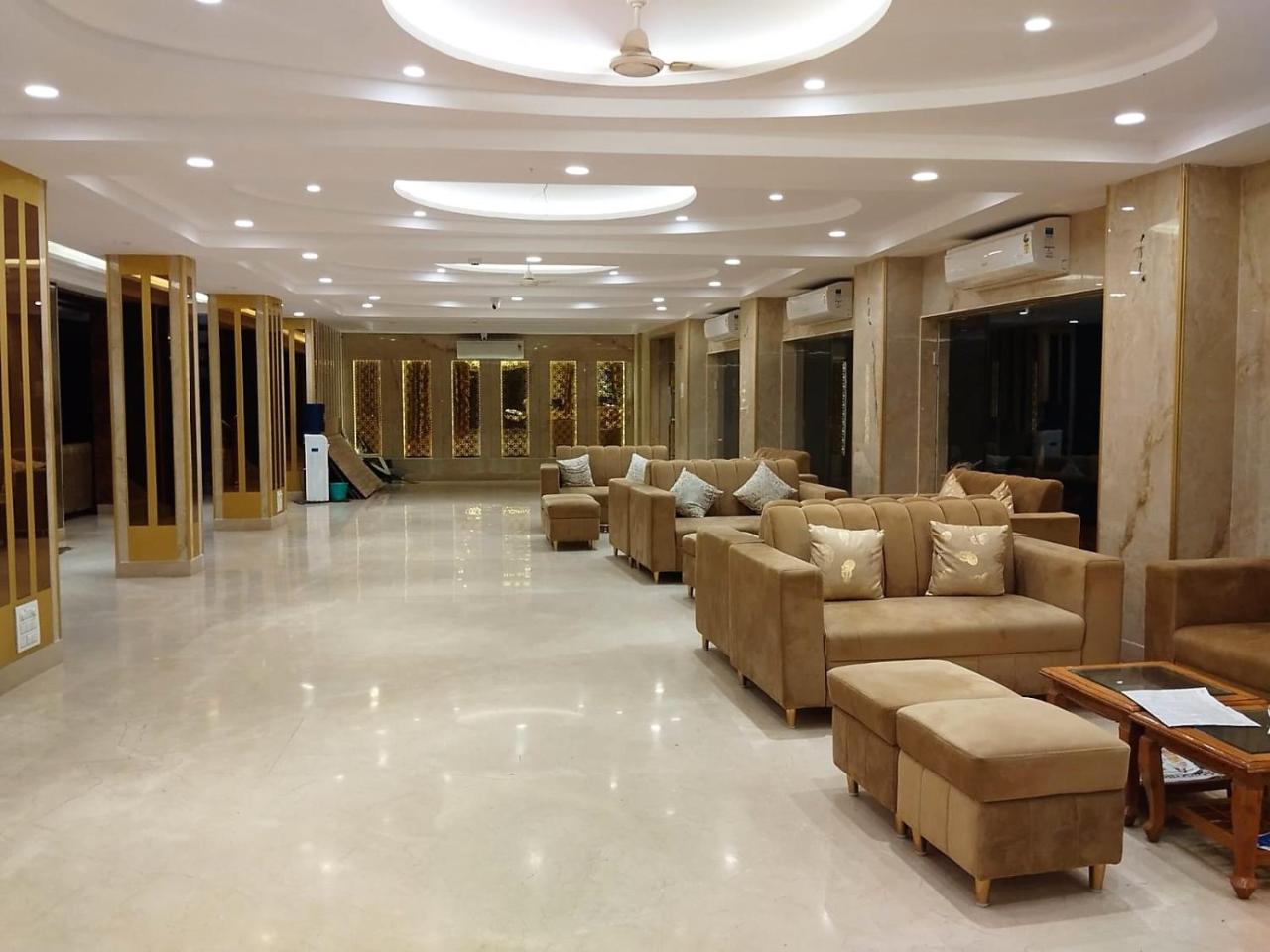 NEW RANOVATED Hotel Station View Opposite New Delhi Railway
