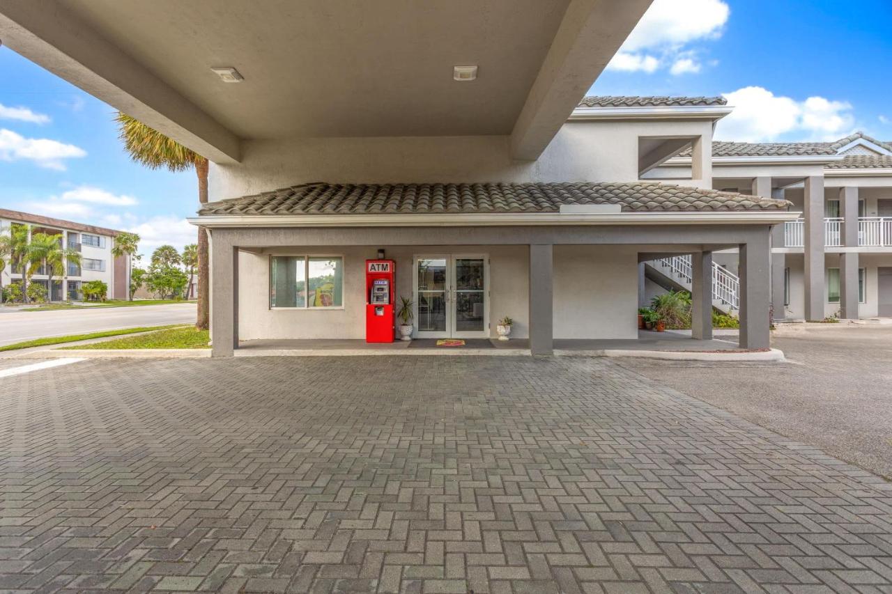 Foto - Super 8 Motel by Wyndham near Fort Lauderdale Arpt