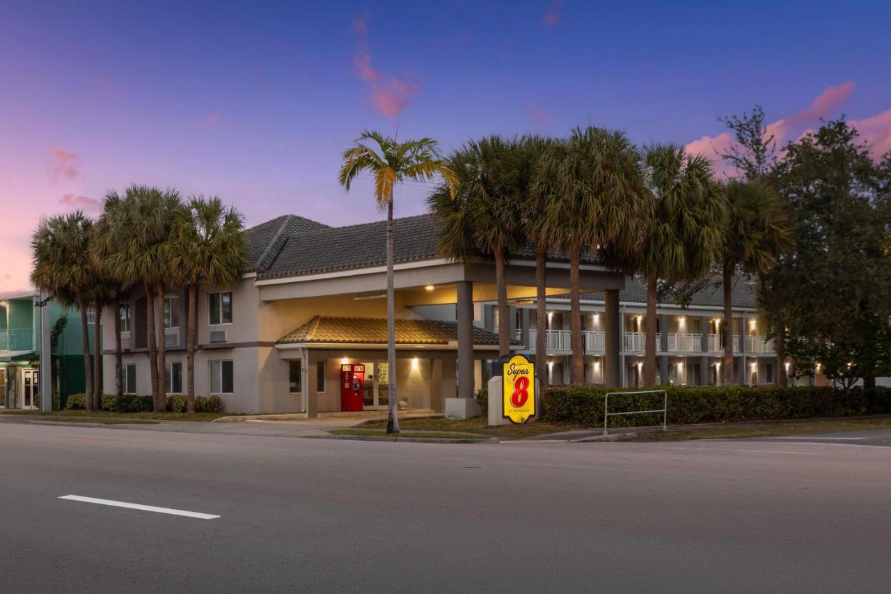 Foto - Super 8 Motel by Wyndham near Fort Lauderdale Arpt