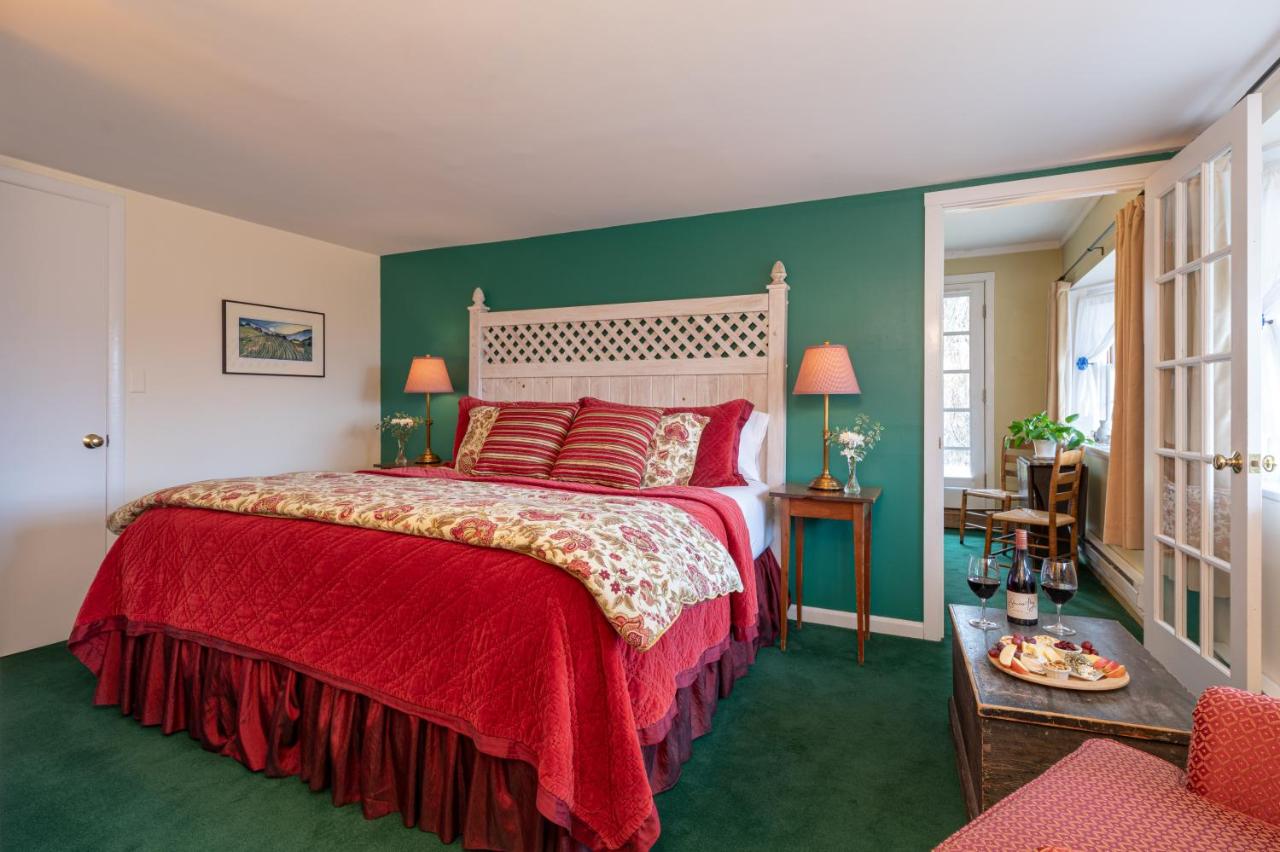 Deerhill Inn - 2