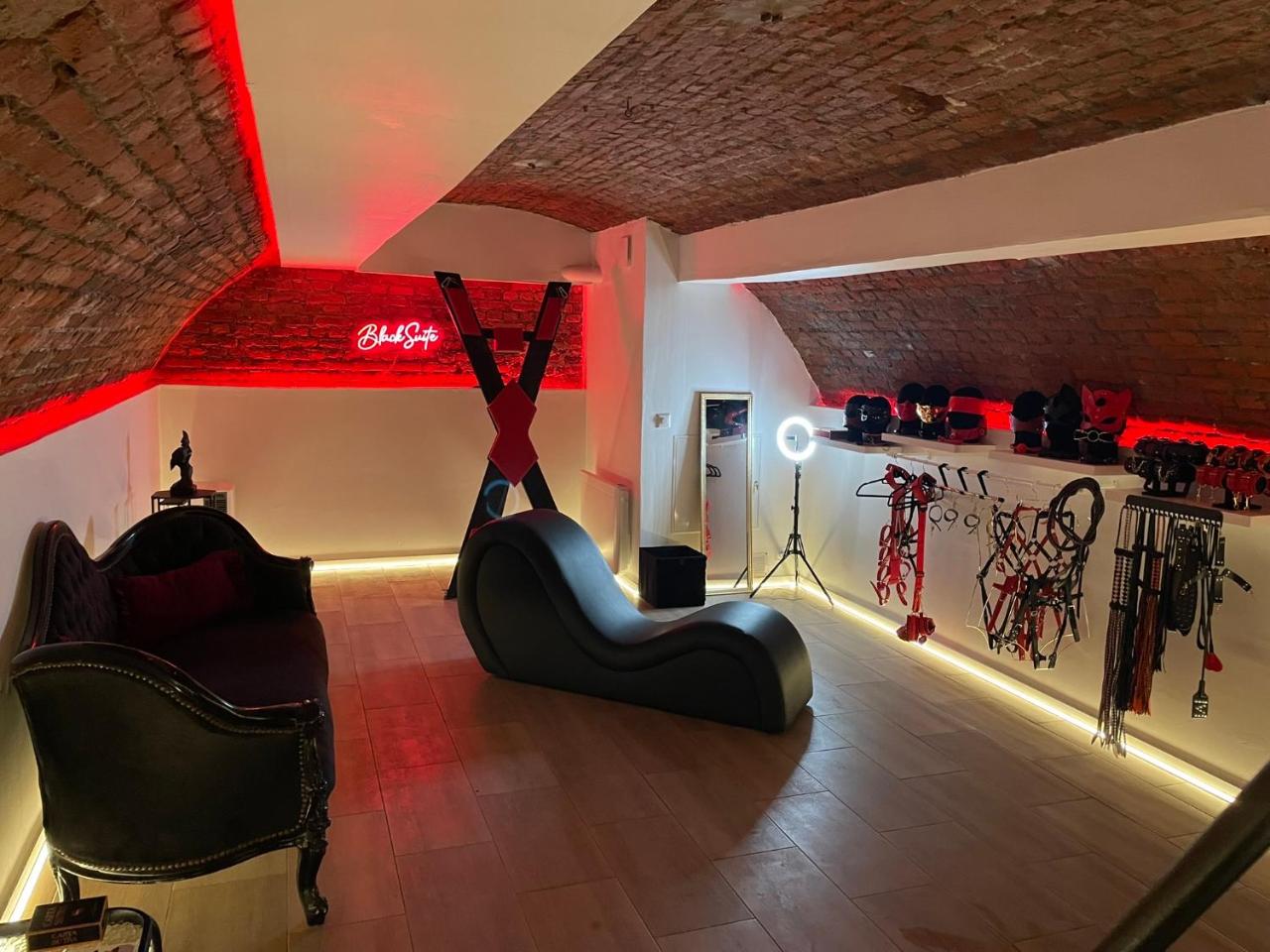 Suite de Luxe - Jacuzzi & Cave Secrète - 6