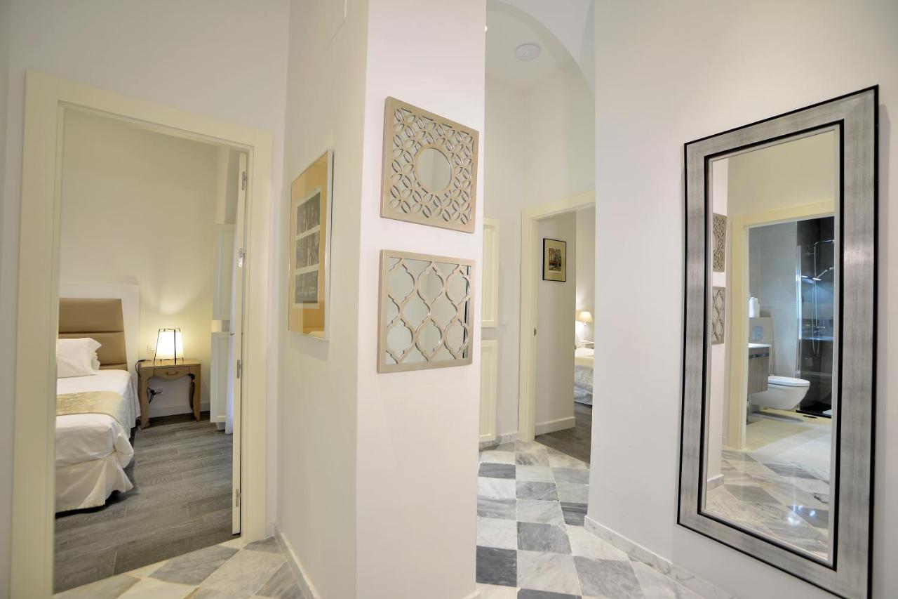 El Armador Casa Palacio by Luxury Suites Cadiz photo 3