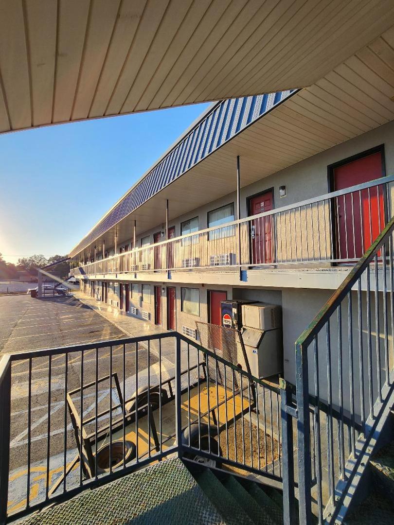 WESTERN MOTEl photo 3