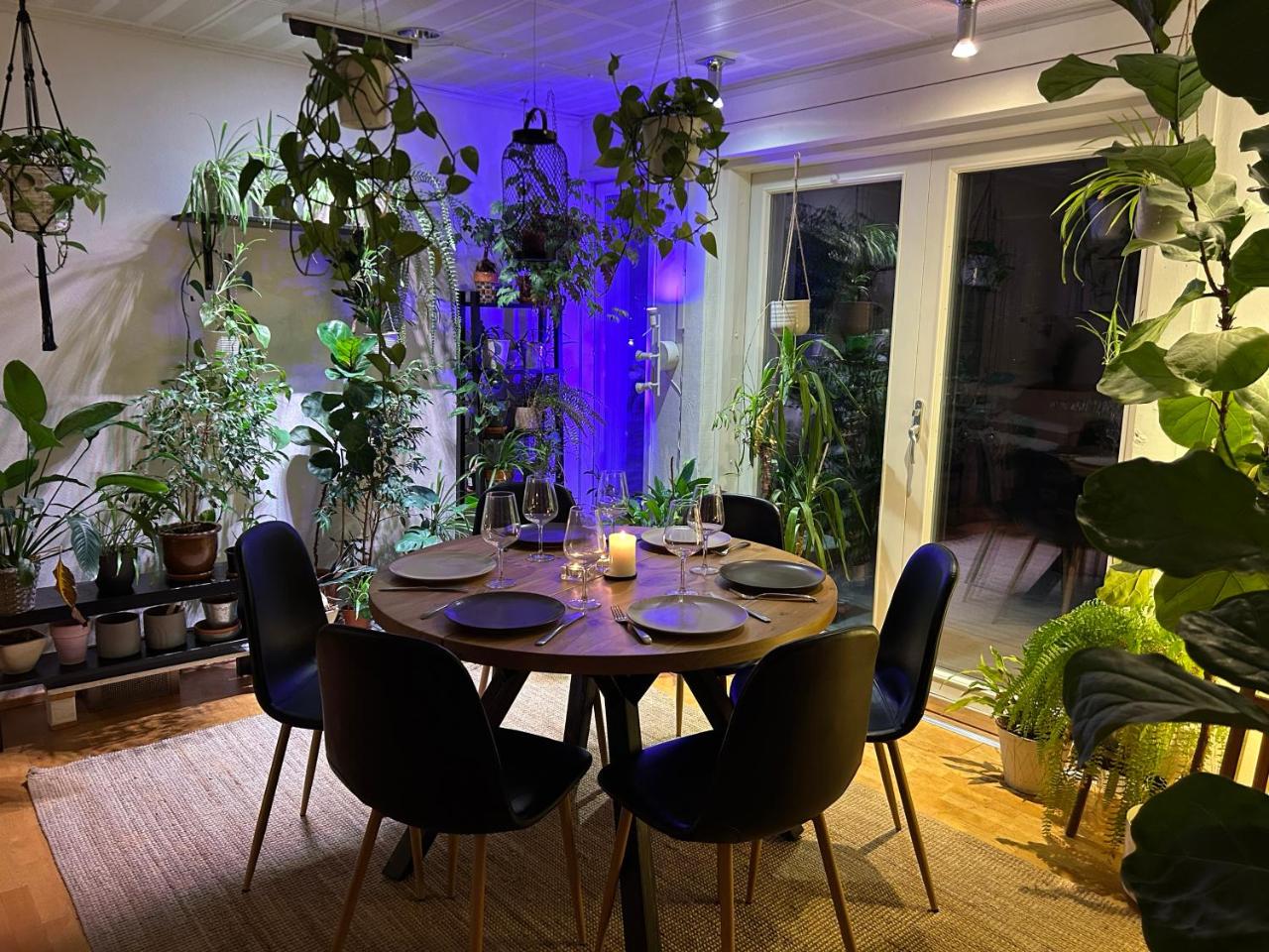 Villa Mehiläinen 240m2, 5BR, Sauna, Dojo, WiFi, Cozy Familyhome - 3