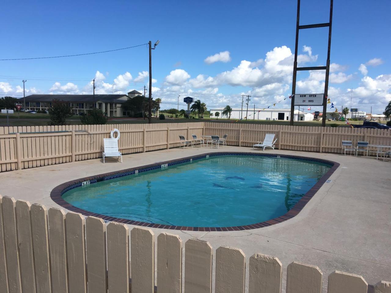 Chaparral Motel photo 4