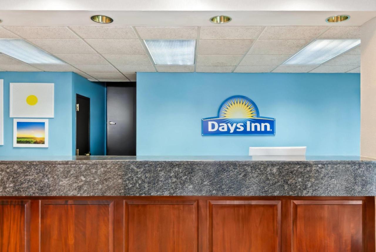 Days Inn by Wyndham Saint Pauls photo 4