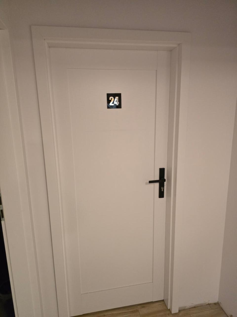 Rent0nline Brwinow Rooms photo 3