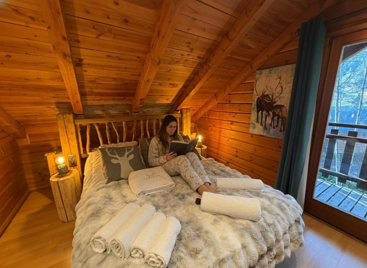 LE RENNE Chalet en bois au calme avec SPA Jacuzzi photo 2