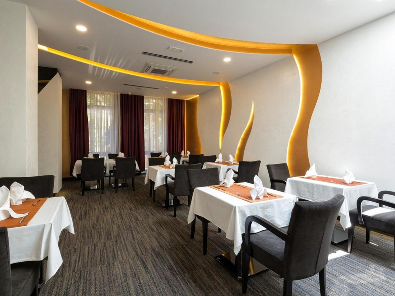 Nova City Garni Hotel Signature Collection photo 4