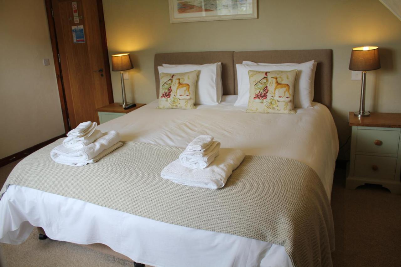 Three Horseshoes Country Inn photo 2
