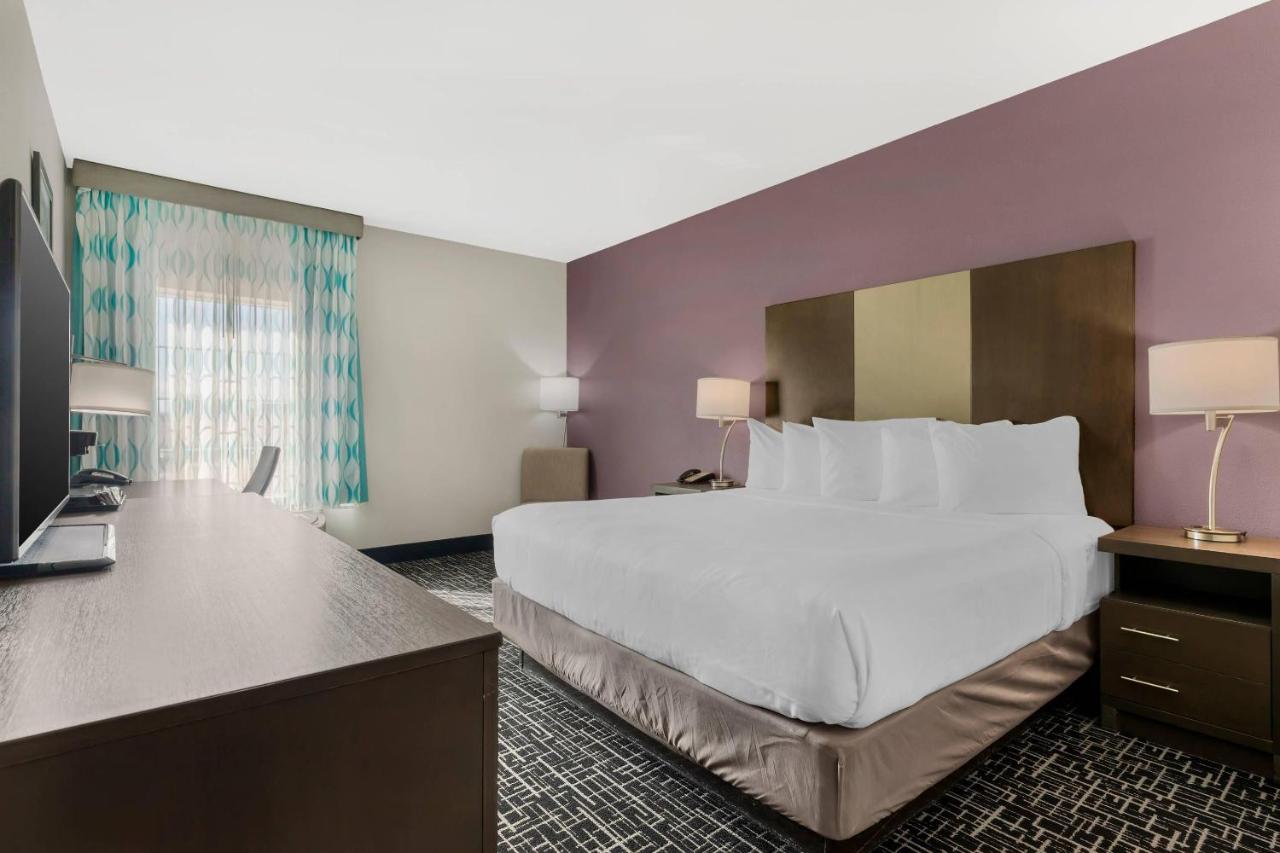 Comfort Inn & Suites photo 4