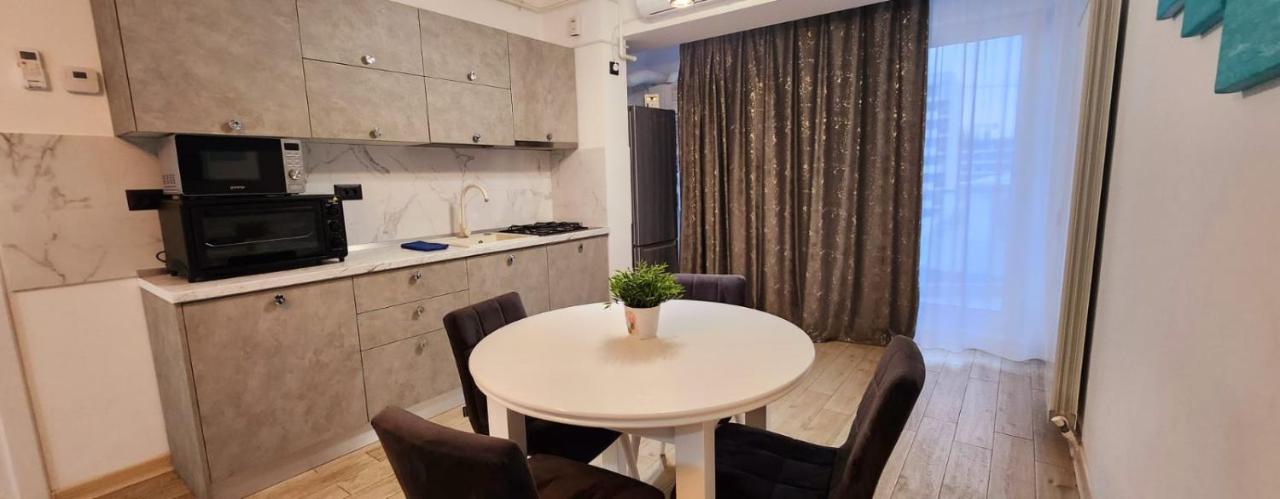Infinity Spa Resort Apartments Luxury Jacuzzy Gym Sauna - 3