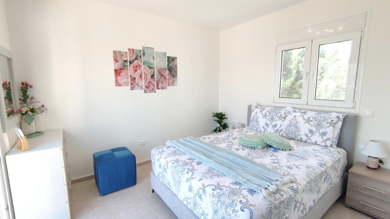 Villa with 2 bedrooms - 2 bathrooms - Private pool - 5