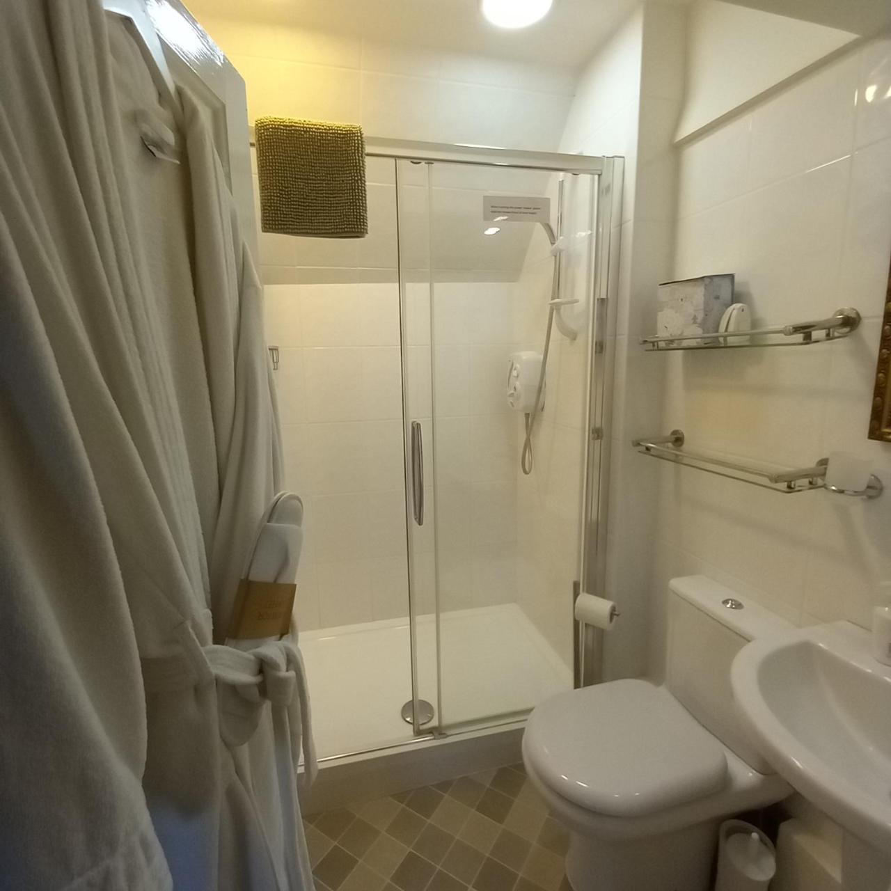 The Abbey Hotel & Apartments photo 3