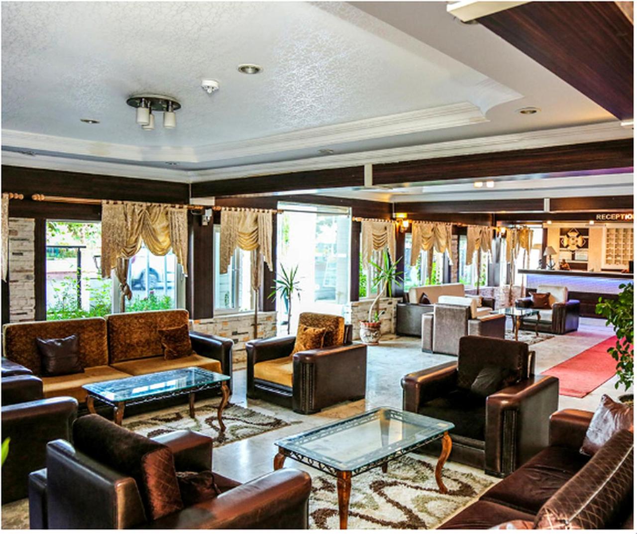 More Hotel photo 4