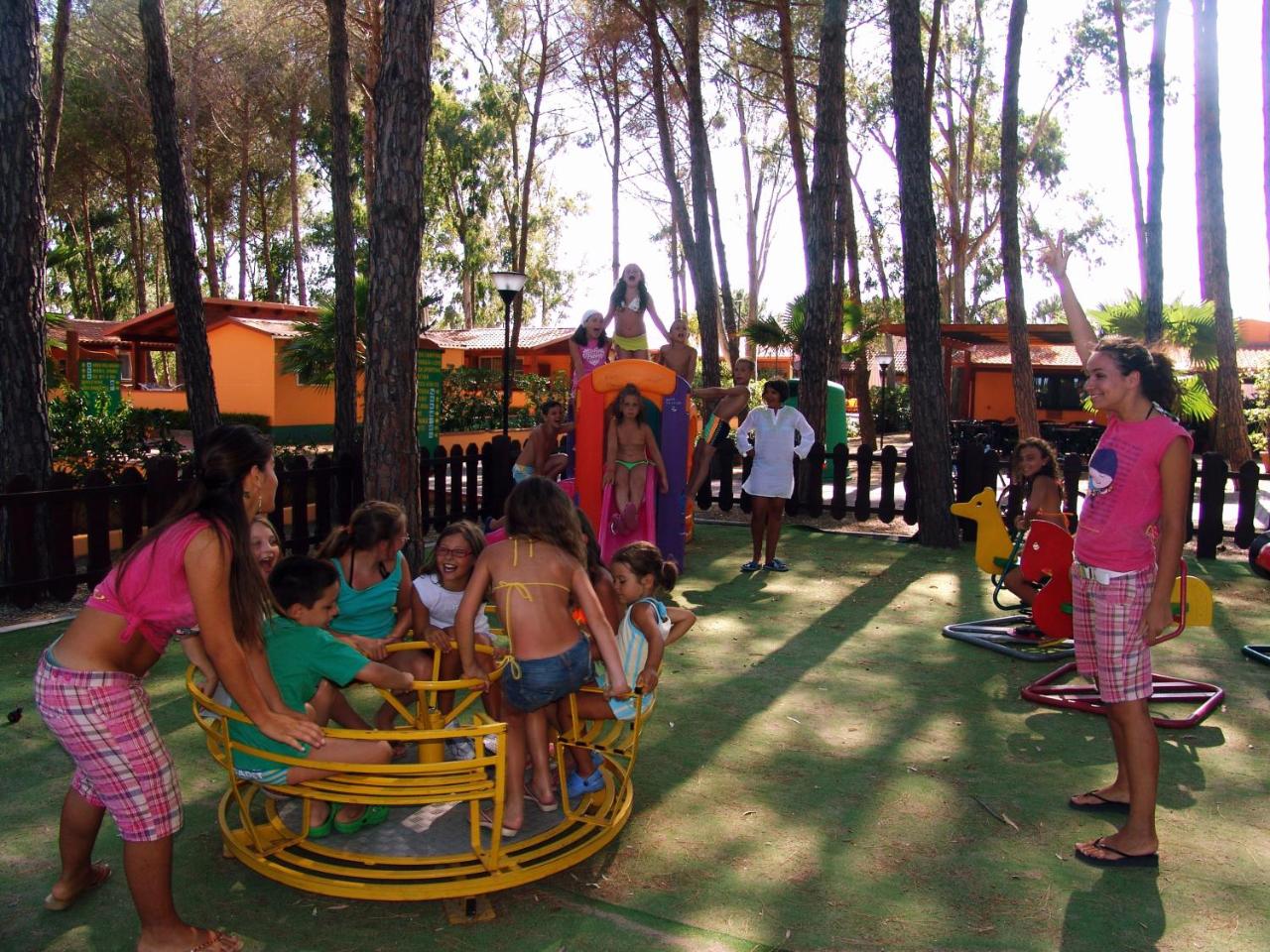 Happy Camp mobile homes in Camping Thurium Villaggio photo 3