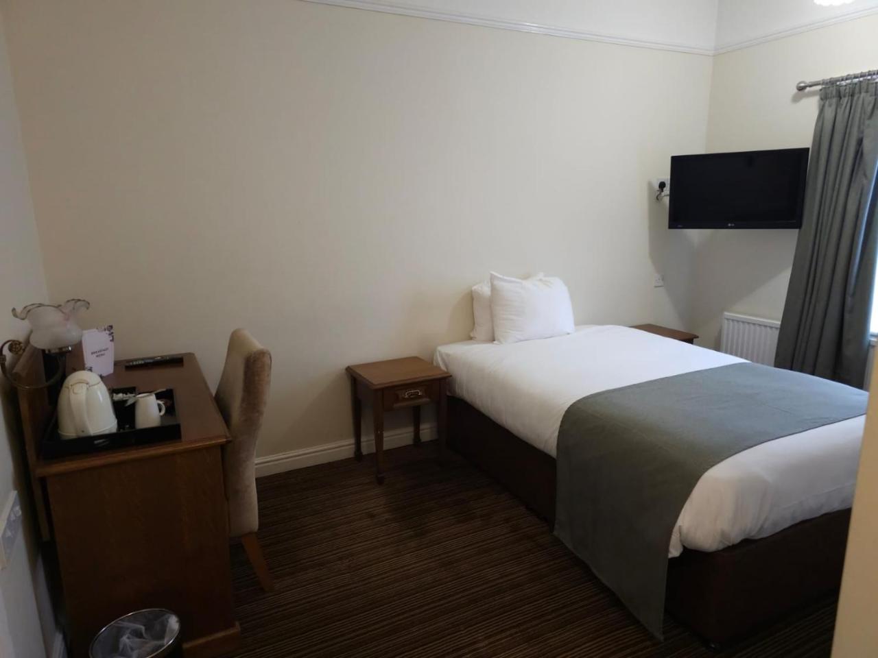 Lion Hotel photo 2
