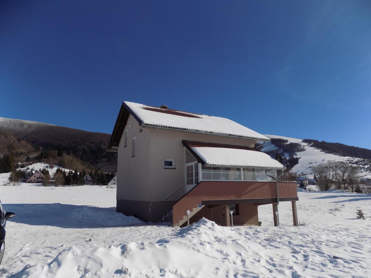 Kuća za odmor -Megy-
