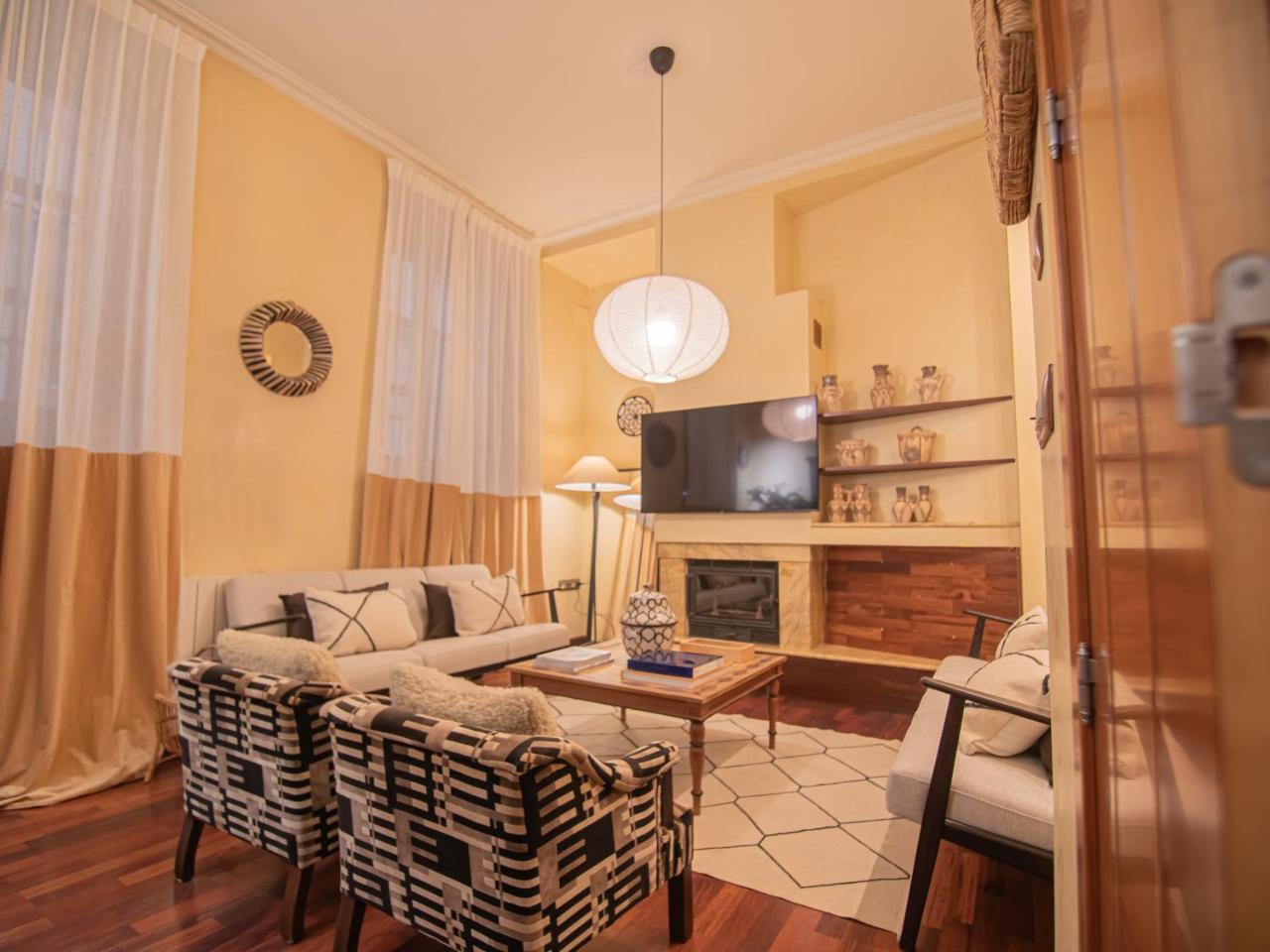 10Pax Terraza minipiscina-jacuzzi Parking free - 2