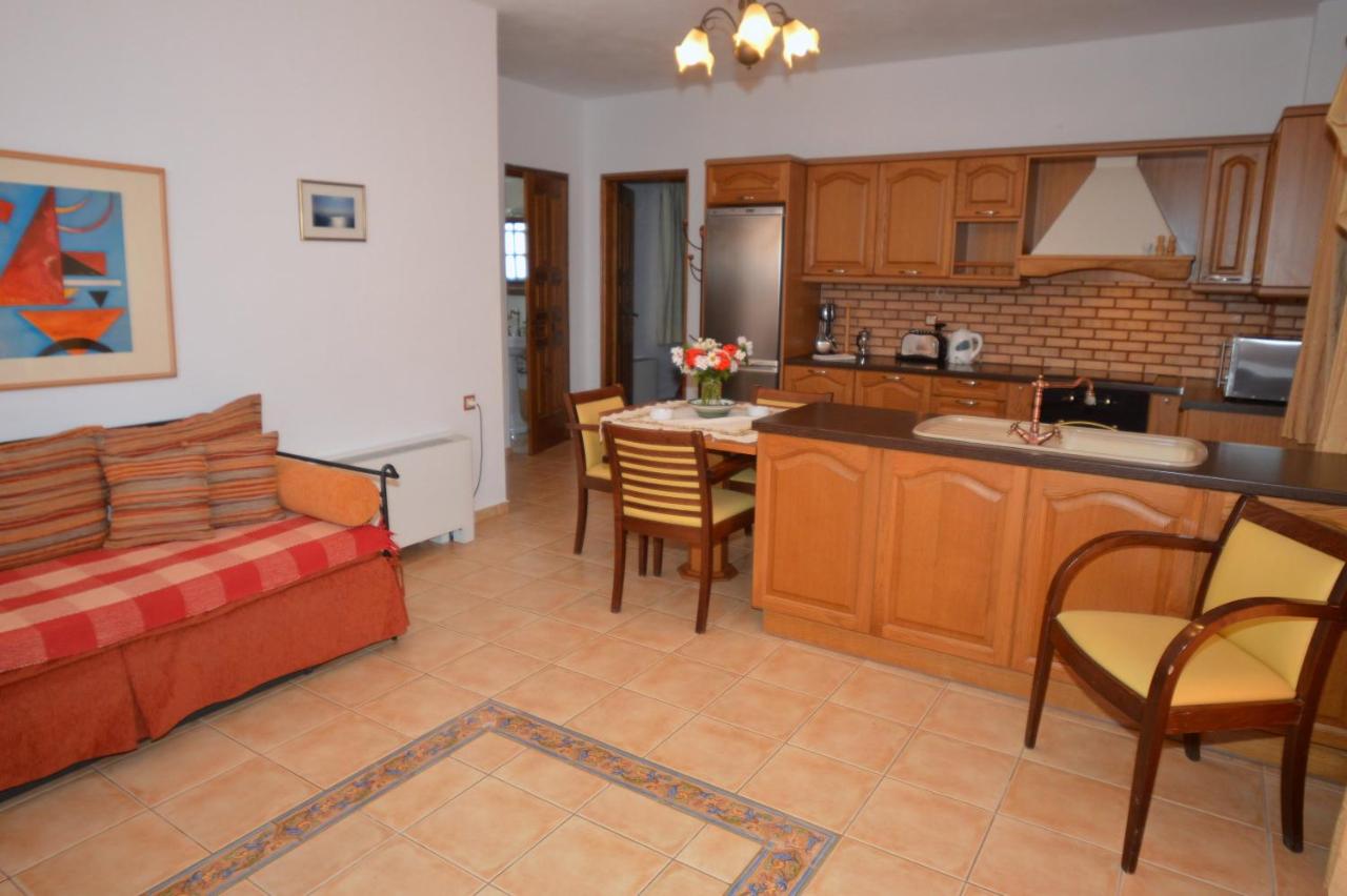 Molivos Hills Apartments - 3