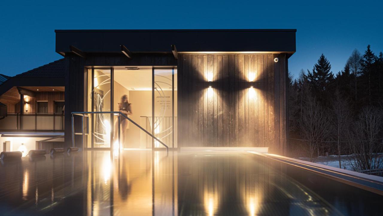 Suitehouse, Premium Apartments, Pools & Spa in Dolomites - by Familiaris - 3
