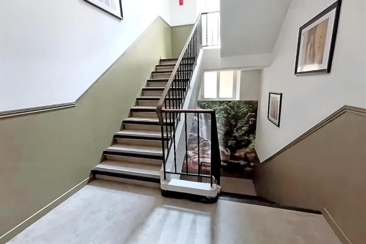 Apt 9, 2ème étage, magnifique T2 d'environ 45m2, climatisé avec une large terrasse plein sud - 6